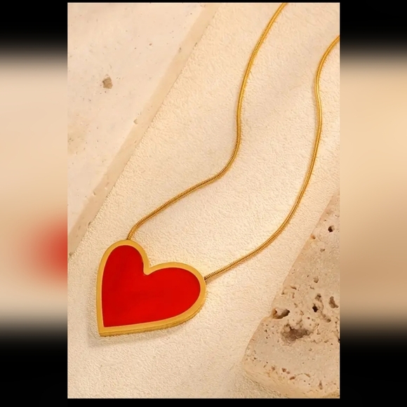 Heart Enamel Gold Tone Necklace 16" + 2" Extension Red - Picture 2 of 2